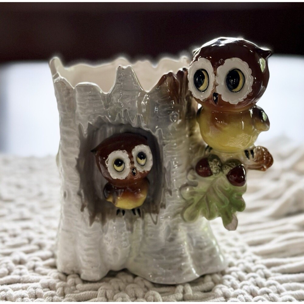 Vintage small ceramic made in Japan cute 5” mom and baby owl in tree planter